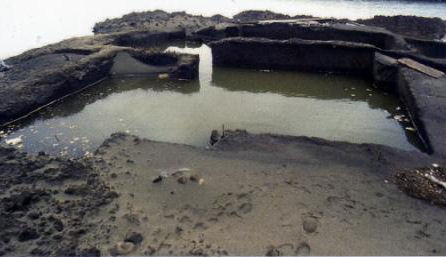 Tidal flooding of the 1996 excavation